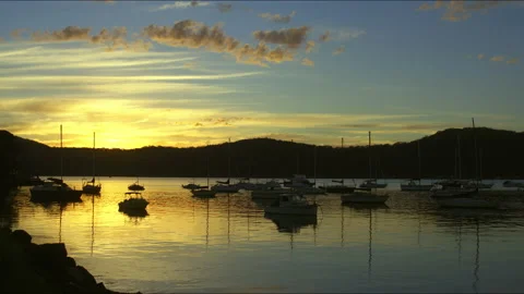 Sunrise in the bay. Stock Footage 167619764