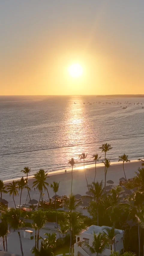 Sunrise Beach In Bavaro In Punta Cana Dominican Rep.. 스톡 동영상 325199312