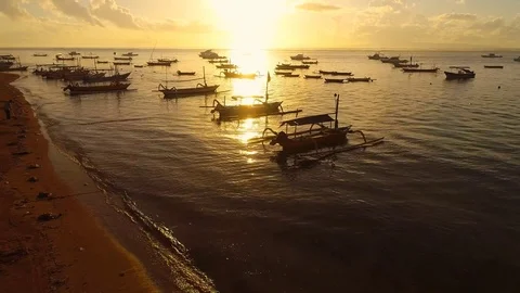 Sunrise on the beach with ocean view and huge waves. Stock Footage 75332257