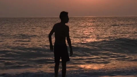 Sunrise beach swiming Stock-Footage 130823547