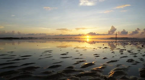 Sunrise at the beach time lapse Stock Footage 43557399