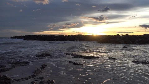 A sunrise on the beaches of Oropesa Video stock 122815322