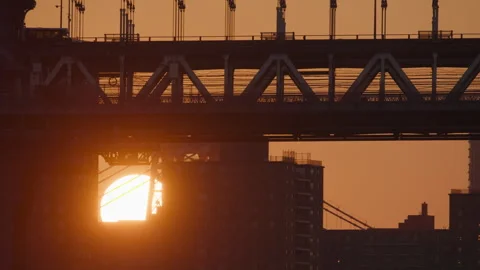 Sunrise below Manhattan Bridge Video stock 247666003