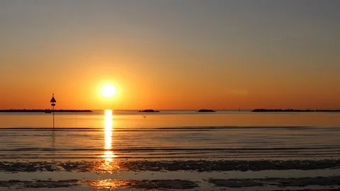 Sunrise in Cesenatico beach Video stock 111594842