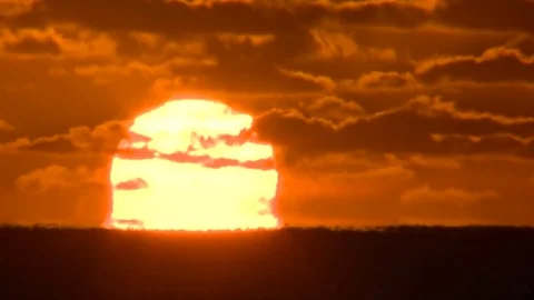 Sunrise closeup 库存影片 80258812