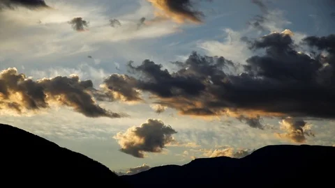 Sunrise Dramatic Clouds time lapse Stockbeeldmateriaal 84072231