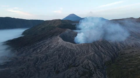 Sunrise drone flight to a crater of an active volcano Bromo, East Java,Indonesia 스톡 동영상 259702792