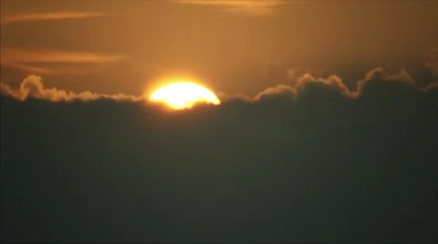 Sunrise from filled clouds horizon Video stock 58739144