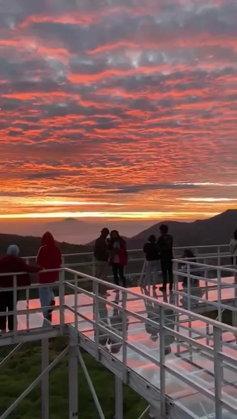 Sunrise Hill Video stock 149800680