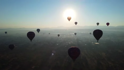Sunrise on hot air balloon over the Teotihuacan pyramid Stock Footage 210407341