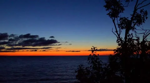 Sunrise from the island Vídeo Stock 22011854