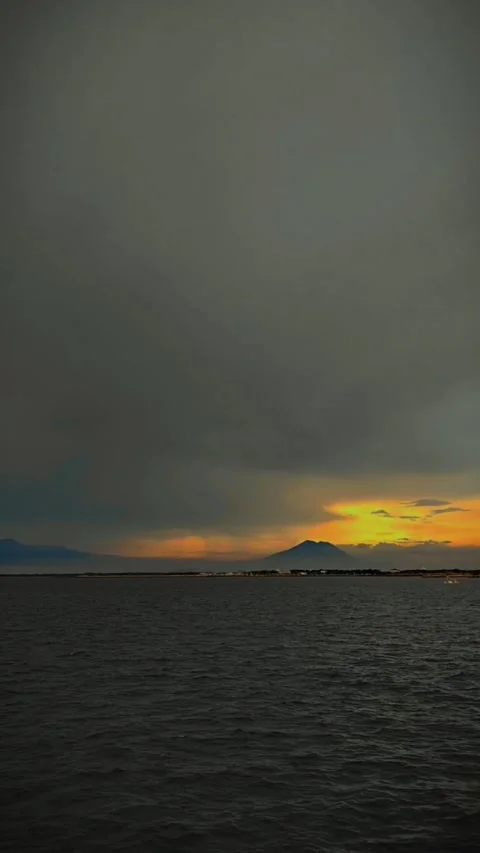 Sunrise in Java Stockbeeldmateriaal 219706313