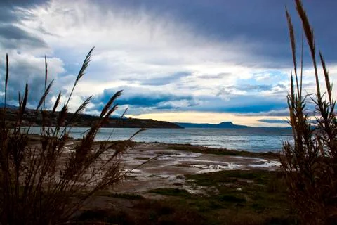 Sunrise on lake and clouds Stock-Fotos