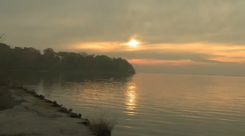 Sunrise lake 動画素材 10830657