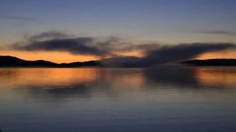 Sunrise on a lake. Video stock 33739698