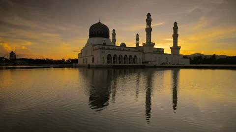 Sunrise at Likas Mosque in Kota Kinabalu, Sabah, Malaysia South China Sea Stock Footage