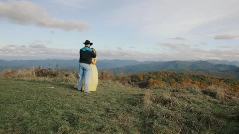 Sunrise on Max Patch Appalachian Mountains, Tennessee &amp; North Carolina, young 스톡 동영상 86722660