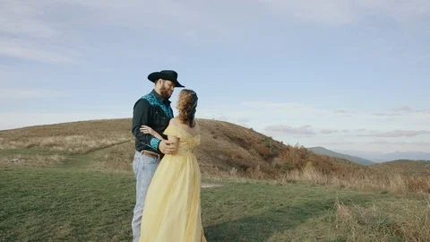 Sunrise on Max Patch Appalachian Mountains, Tennessee &amp; North Carolina, young 스톡 동영상 86722905