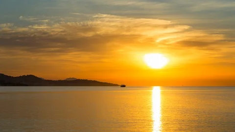 Sunrise on the mediterranean timelapse 库存影片 111747857