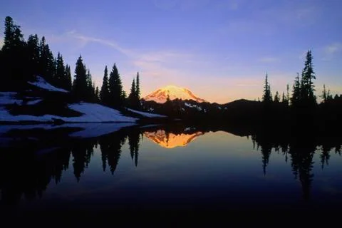 Sunrise on Mount Rainier Stock Photos
