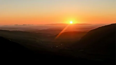 Sunrise mountain time lapse Vídeos de archivo 120693652