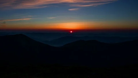 Sunrise in mountains time lapse Video stock 112945937