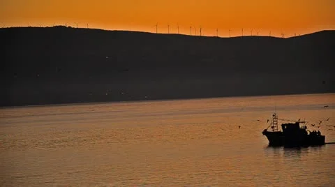 Sunrise on the ocean Video stock 10815931