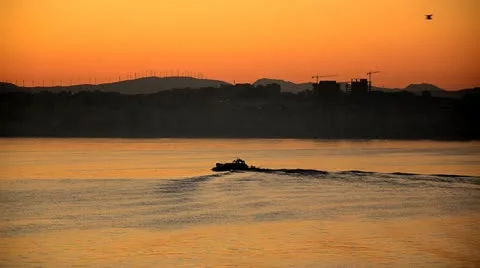 Sunrise on the ocean Video stock 10816021