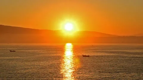 Sunrise on the ocean 스톡 동영상 10816217