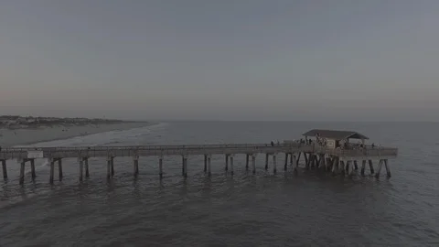 Sunrise Ocean Pier Pull D-Log 库存影片 90016881