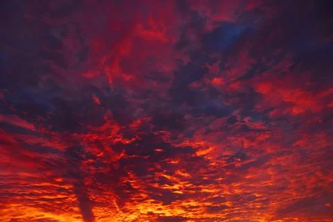 Sunrise or sunset dramatic view with clouds Foto stock