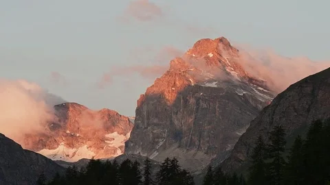 Sunrise over the Alps mountains Stock Footage 250326101