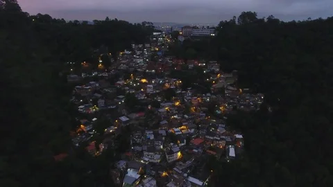 Sunrise over the Favela 库存影片 81134213
