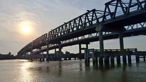 Sunrise over Kapuas 2 Bridge in the morning, located in Pontianak. Stock Footage 310952817