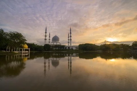Sunrise over the mosque. Foto stock