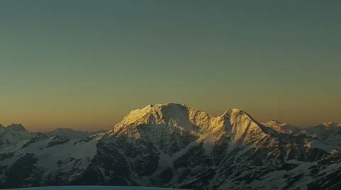 Sunrise over the mountains timelapse Stock Footage 43744454