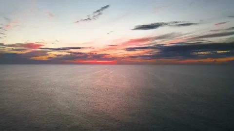 Sunrise over the Ocean 3.2 Video stock 136417892