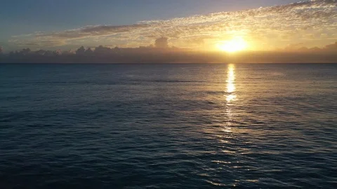 Sunrise over ocean sea Stock Footage