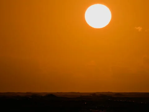 Sunrise over the Ocean in Time-lapse – 320x240 Stockbeeldmateriaal 6148420