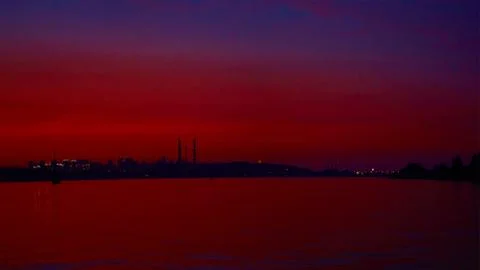 Sunrise over the river 库存照片