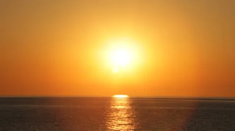 Sunrise over sea 库存影片 24765627