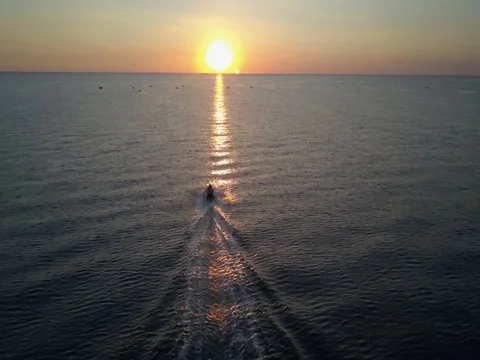 Sunrise over the sea Video stock 80990778