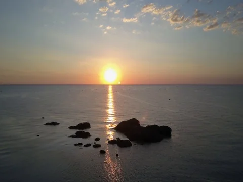 Sunrise over the sea Video stock 80990806