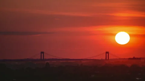 Sunrise over the Throgsneck Bridge in Queens NYC. Stock Footage 340046631