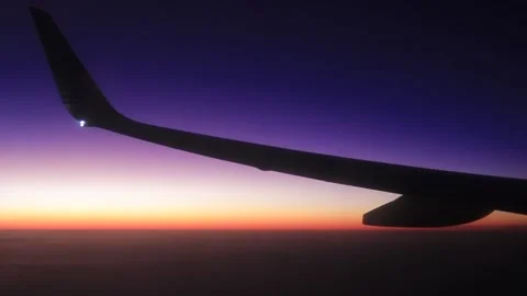 Sunrise from a plane Vídeo Stock 236690378