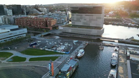 Sunrise pull back on Oslo Lake Stock Footage 217947782