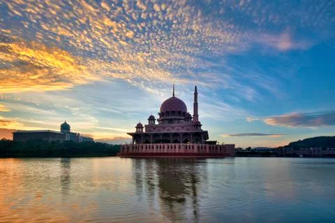 Sunrise at Putra Mosque Stock Photos
