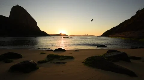 Sunrise in the Red Beach Vídeos de archivo 63885994