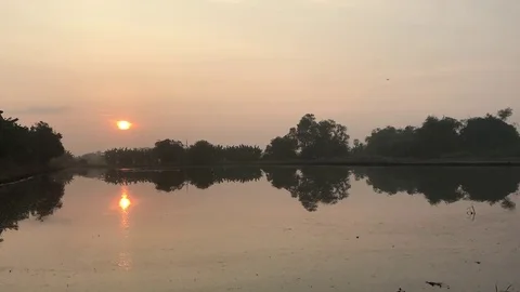 Sunrise with reflection light 스톡 동영상 73583093