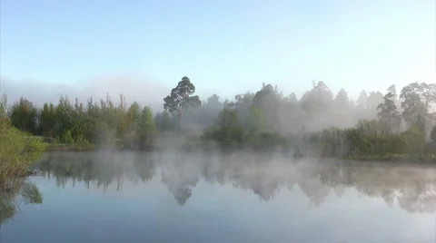 Sunrise on the river 스톡 동영상 5186555